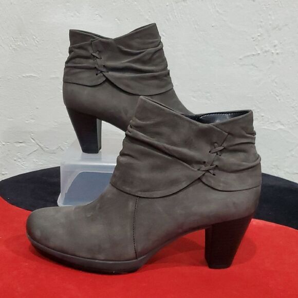 Gabor Elegant Gray Nubuck Leather Ankle Boots - Picture 1 of 15